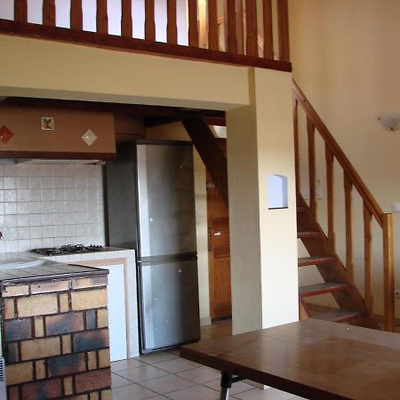25 Fm 2 D Apartment Coursan Bagian luar foto