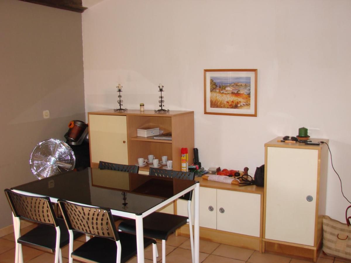 25 Fm 2 D Apartment Coursan Bagian luar foto