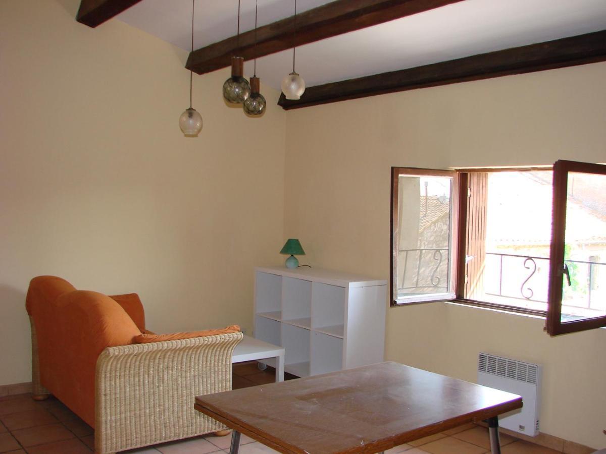 25 Fm 2 D Apartment Coursan Bagian luar foto